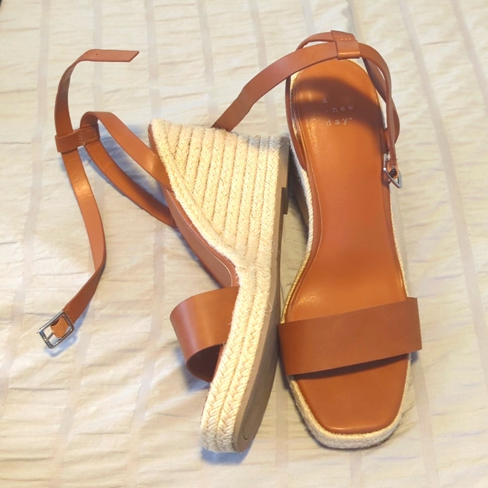 Summer Wedges size 9